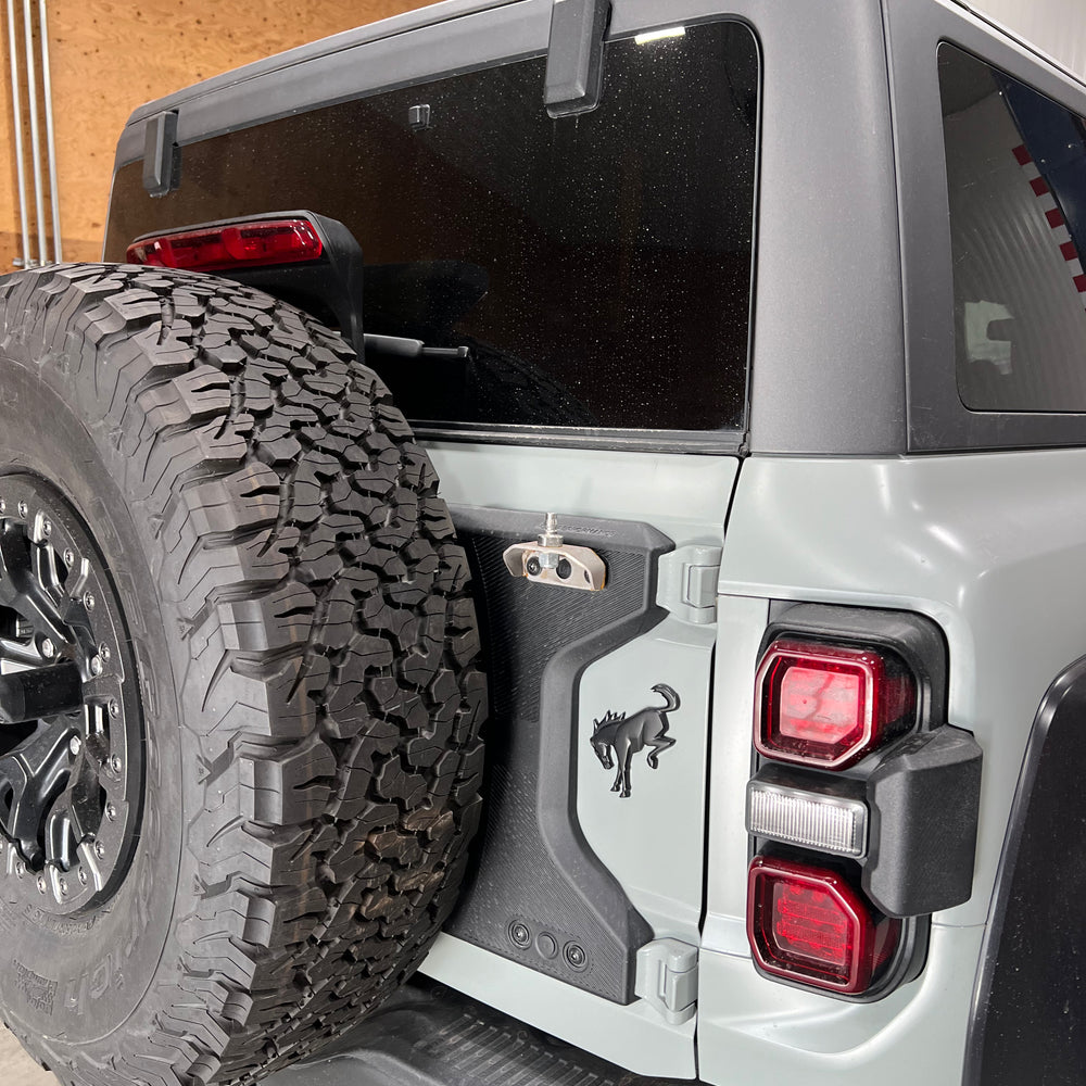 FORD BRONCO FLAG MOUNT