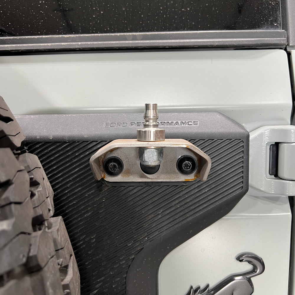 FORD BRONCO FLAG MOUNT
