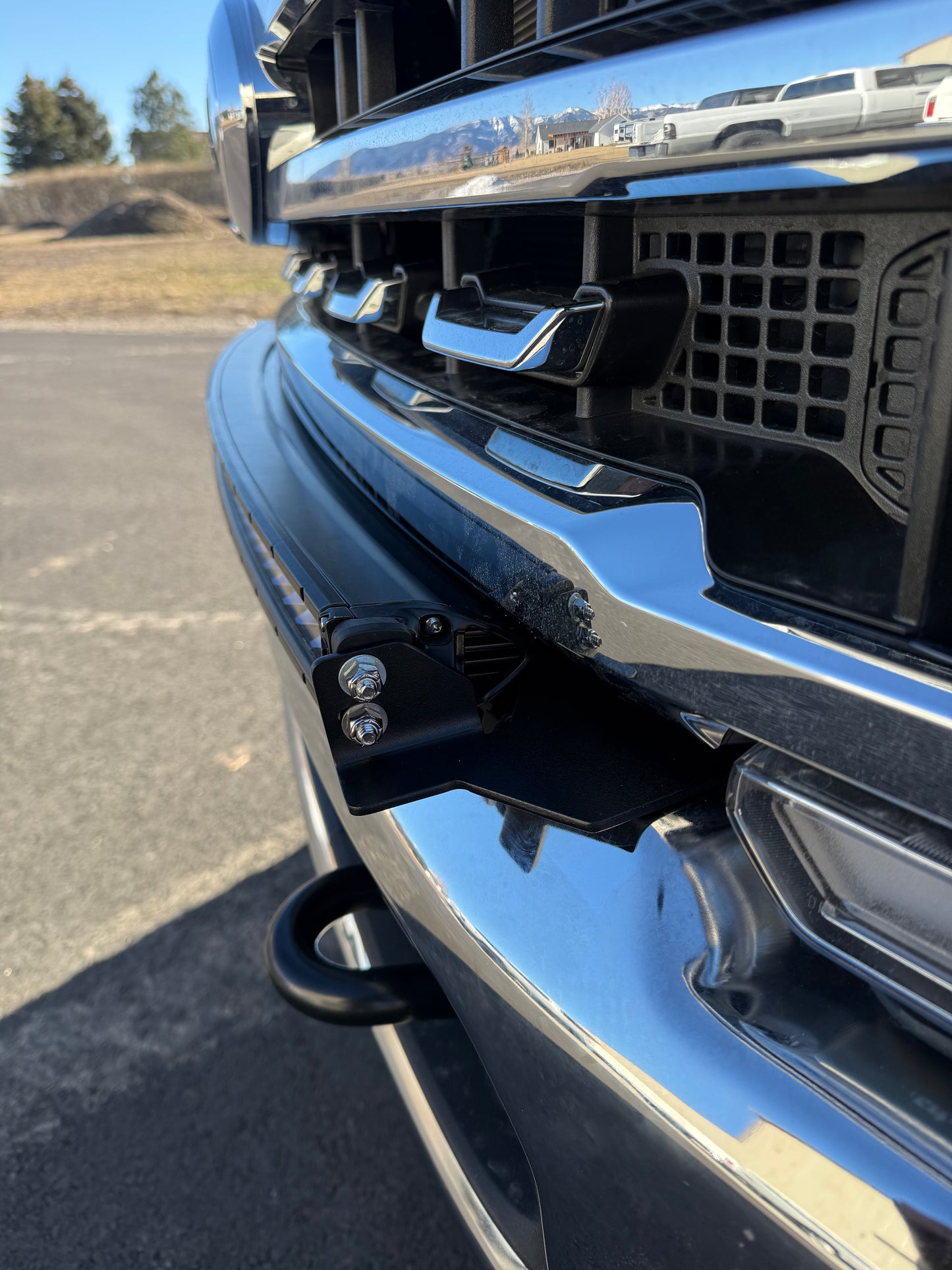 
                  
                    Rigid light bar mount
                  
                