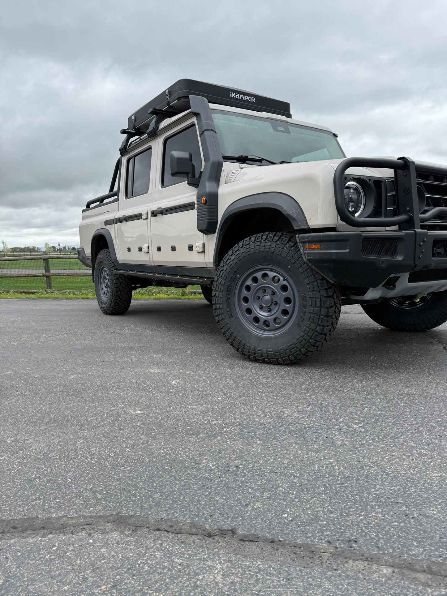 
                  
                    Rock Sliders / Steps high Ineos
                  
                